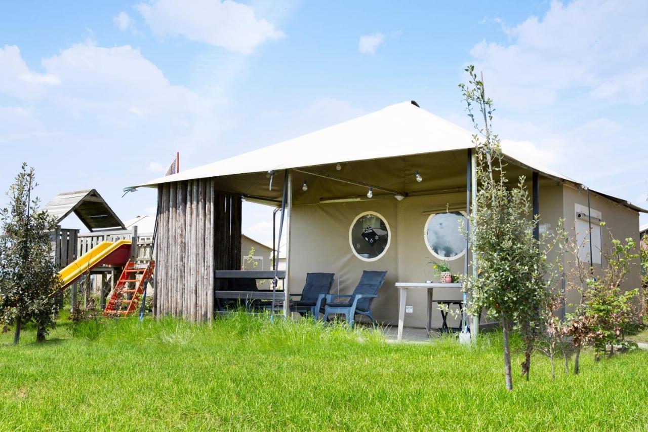 Boerderij Camping Nixhoeve Genderen Exterior photo